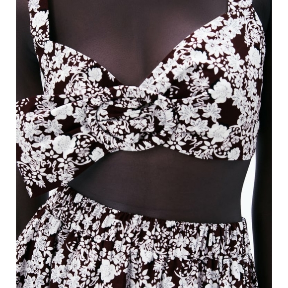 NWTs zara crop buckle top - Picture 6 of 8